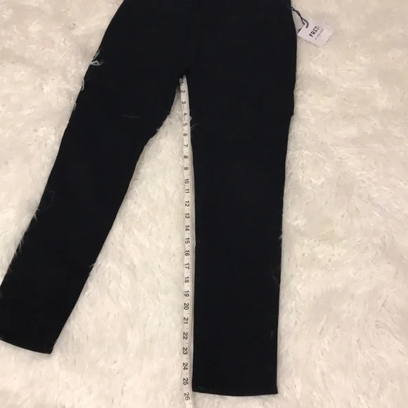 NWT FRED by FRED SEGAL Black Cropped Pants Size 26 - Picture 8 of 8